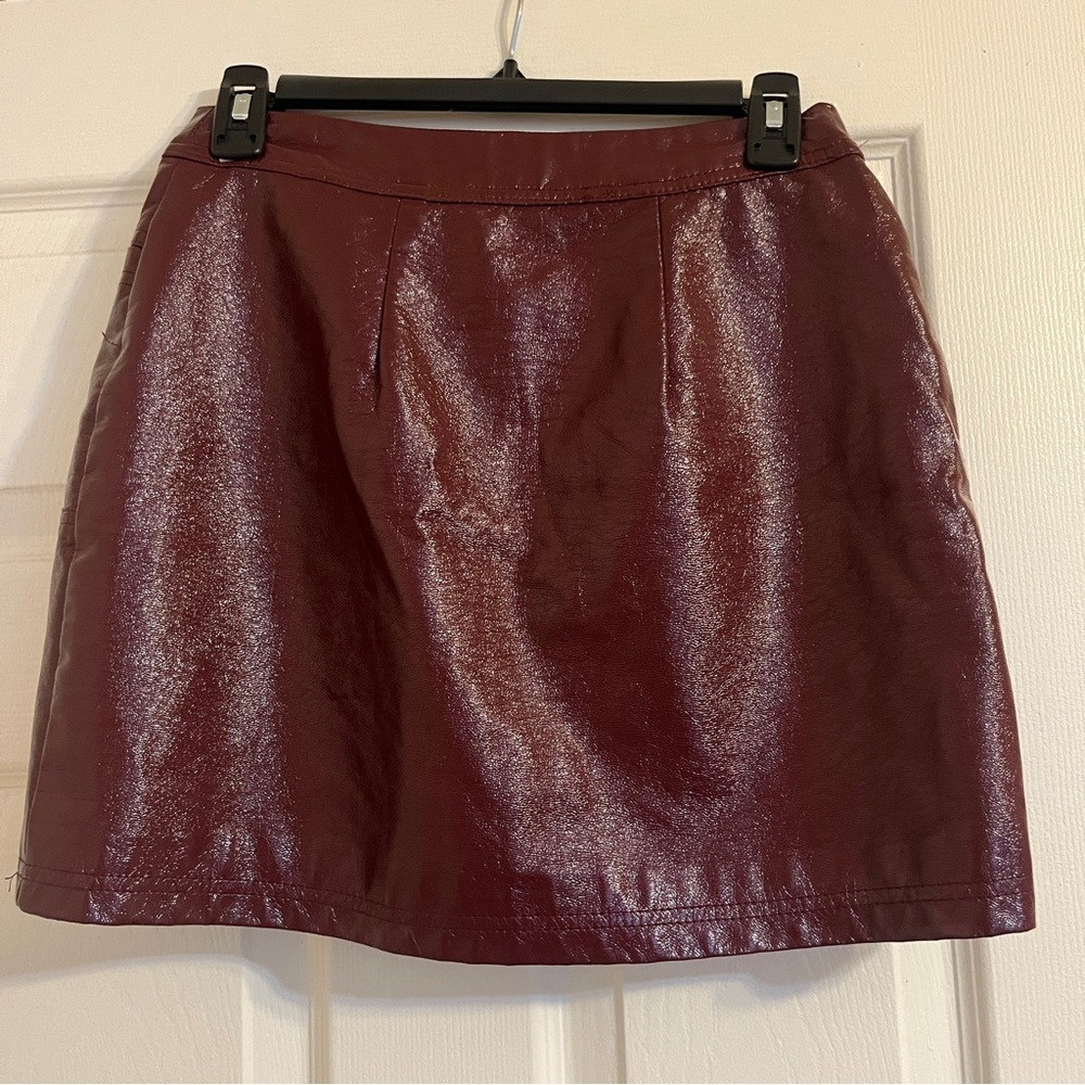 USED Wild Fable women’s RED VINYL SKIRT - Picture 8 of 8